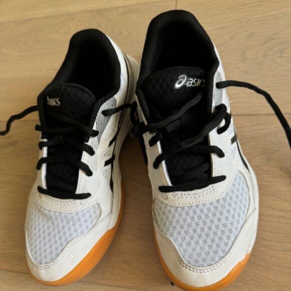 ASICS Upcourt 5 Volleyball Shoes - Picture 1 of 4